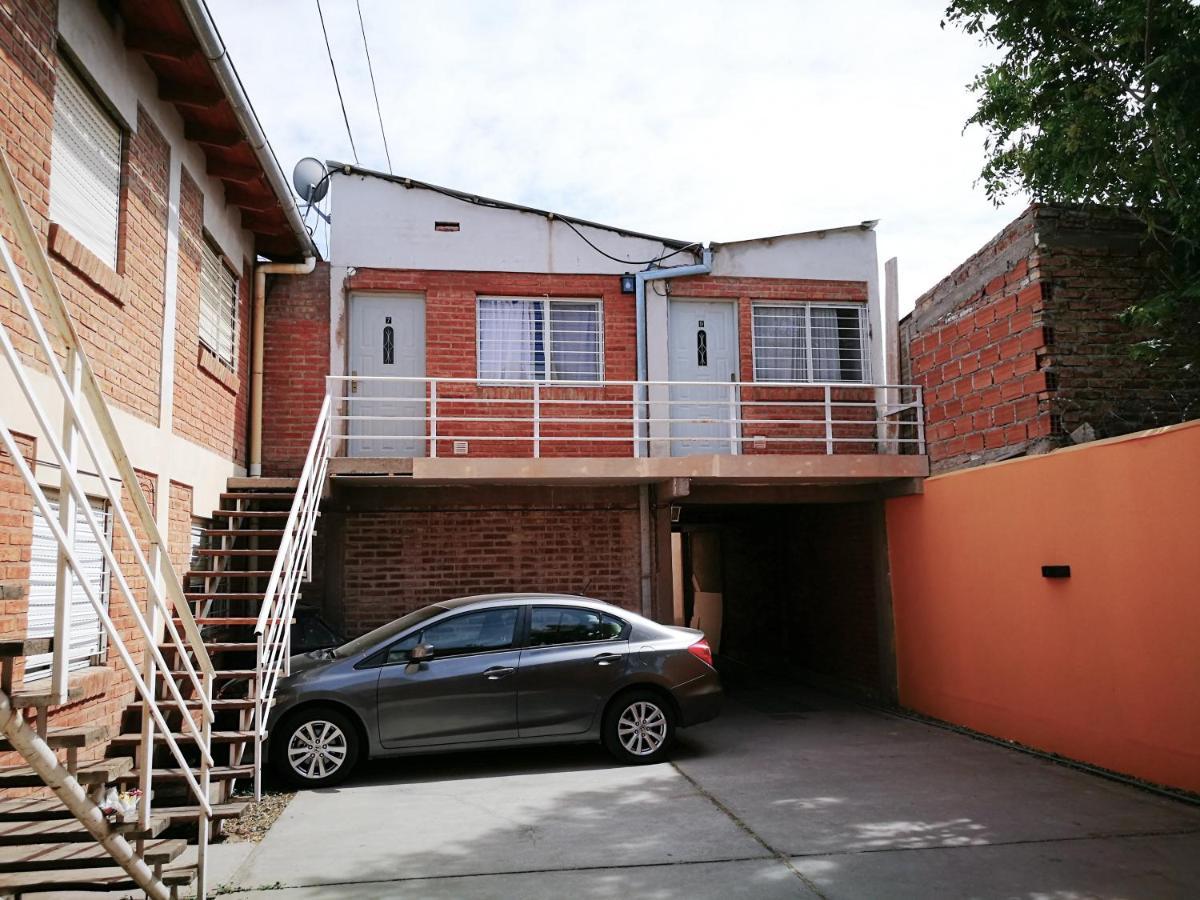 Departamentos Las Araucarias- 2 A 5 Personas Con Estacionamiento 네우퀜 외부 사진